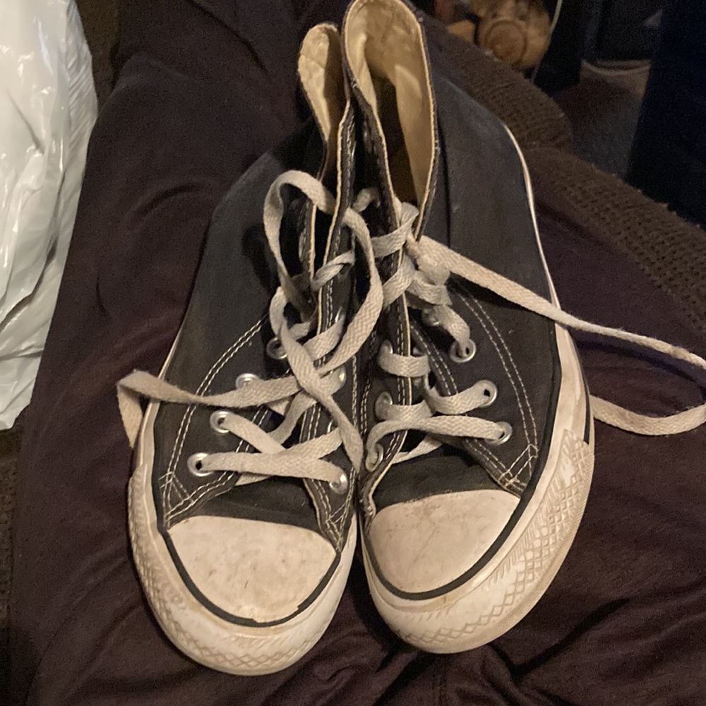 Converse - Picture 2 of 3